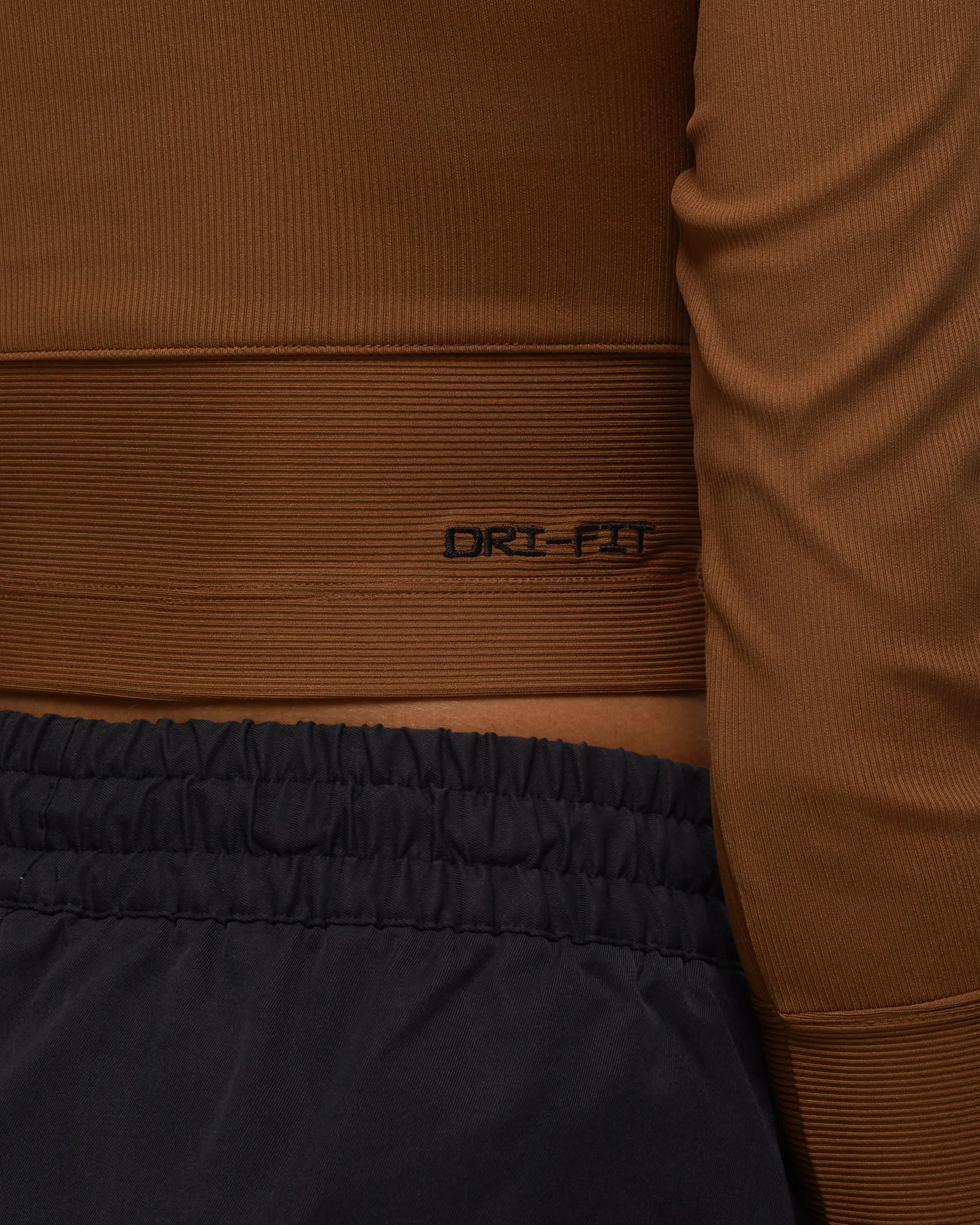 Nike WMNS SPORTSWEAR RIBBED LONG-SLEEVE TOP