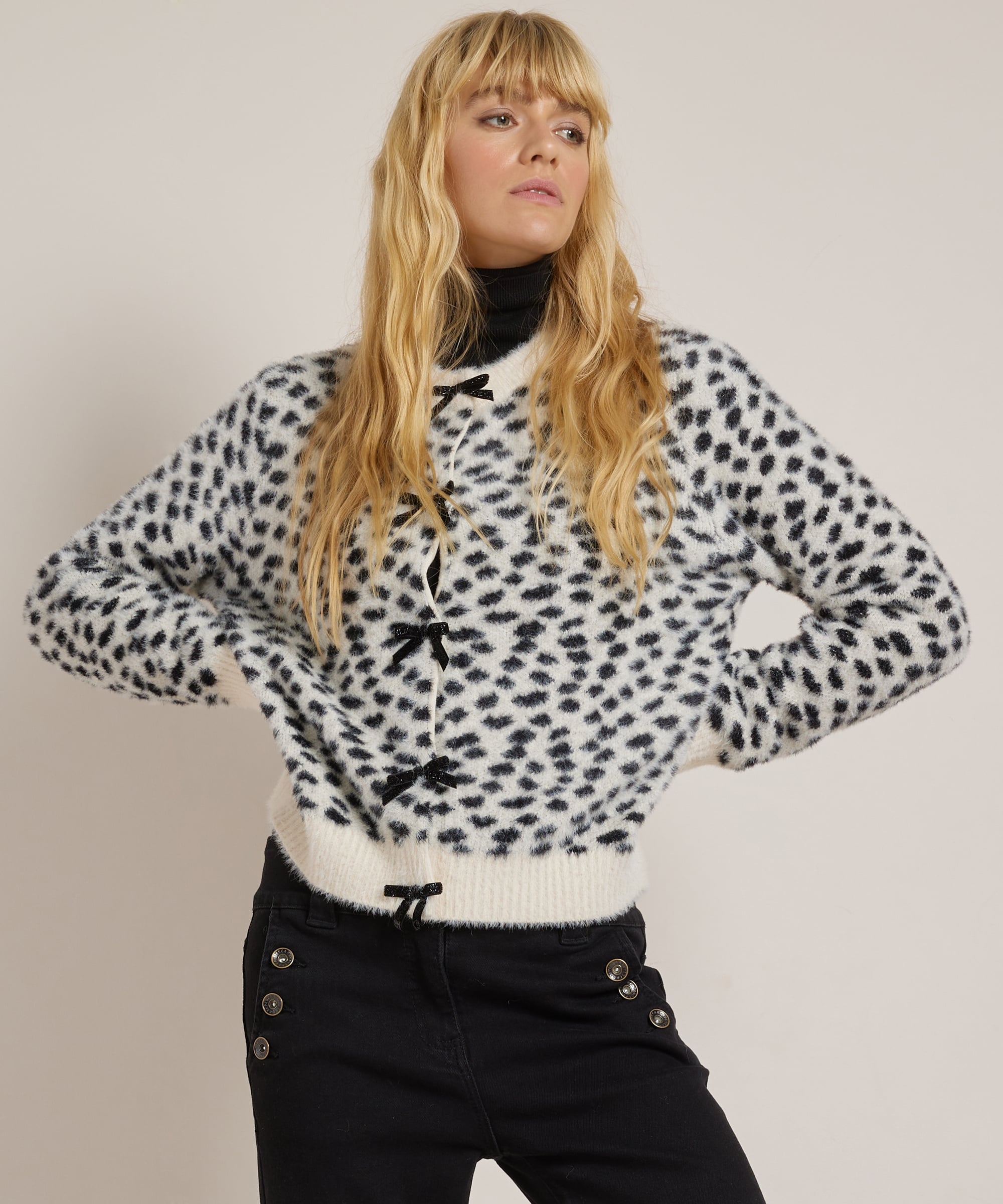 jacquard vest met strikjes