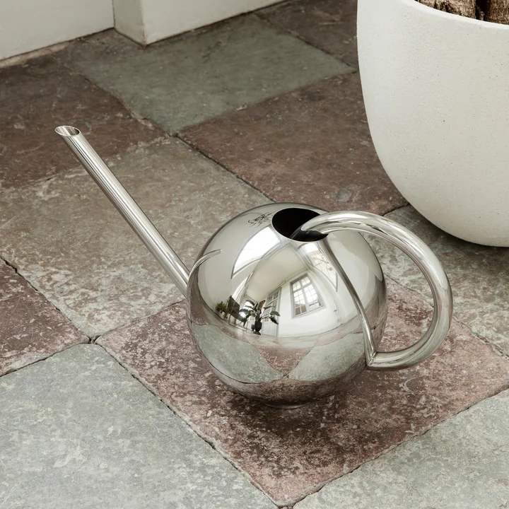 Ferm Living - Orb Giesskanne, 2 L, cashmere
