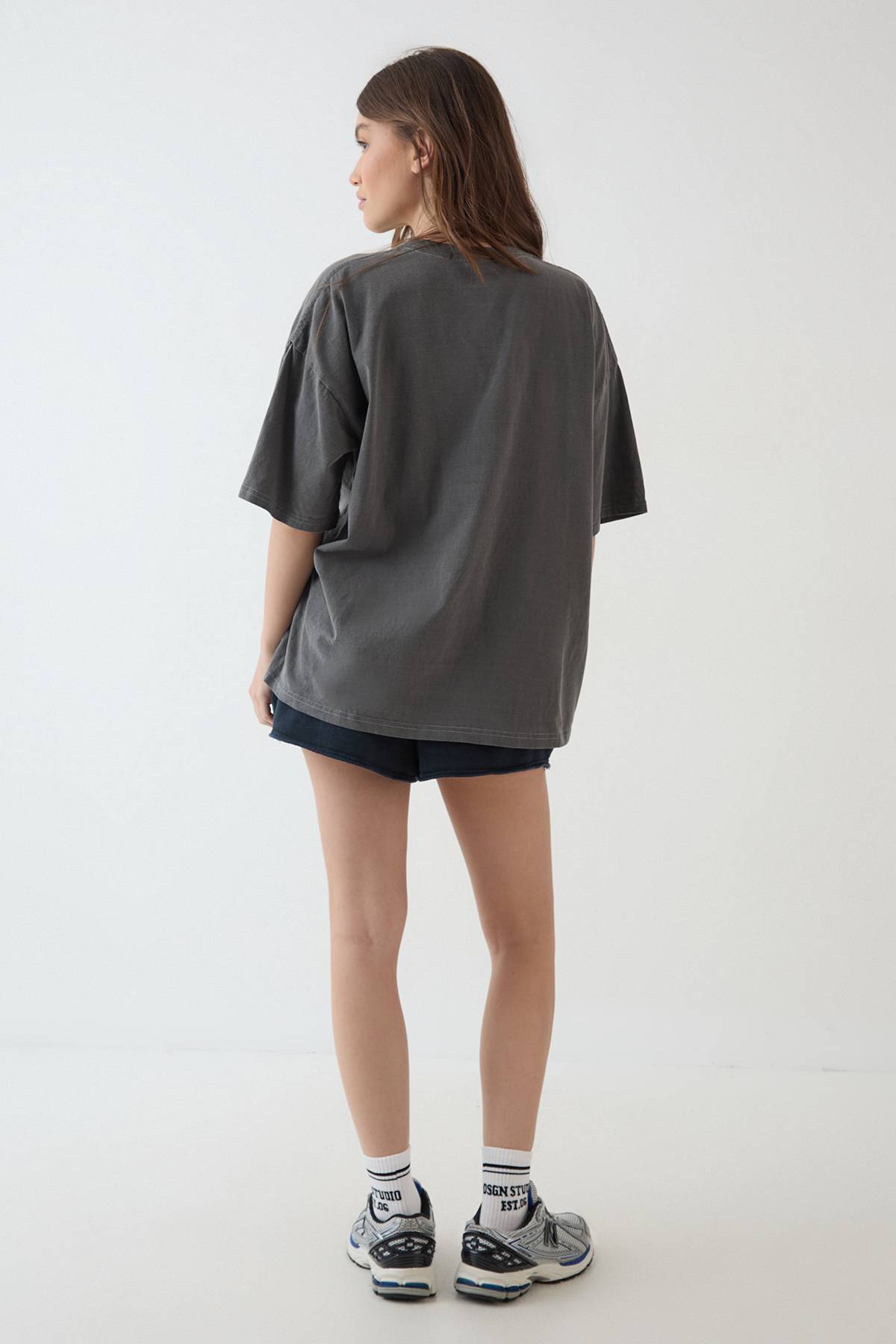 T-shirt Oversize Brodé Surteint Dsgn Studio
