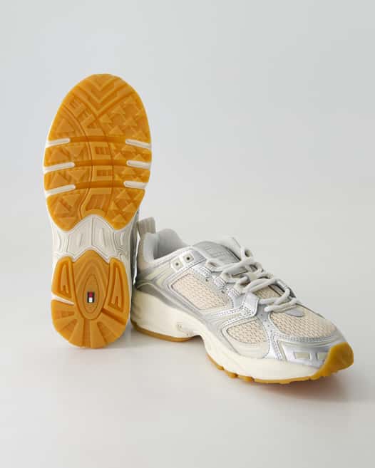 Tommy Hilfiger ARCHIVE97 METALLIC Sneaker in Silber
