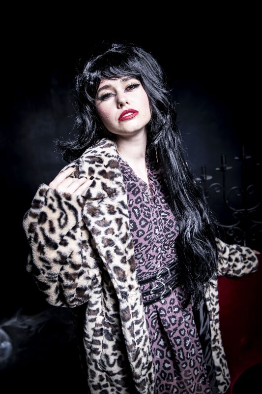 Gothicana X Elvira - Manteau fausse fourrure imprimé léopard | Gothicana by EMP Manteaux