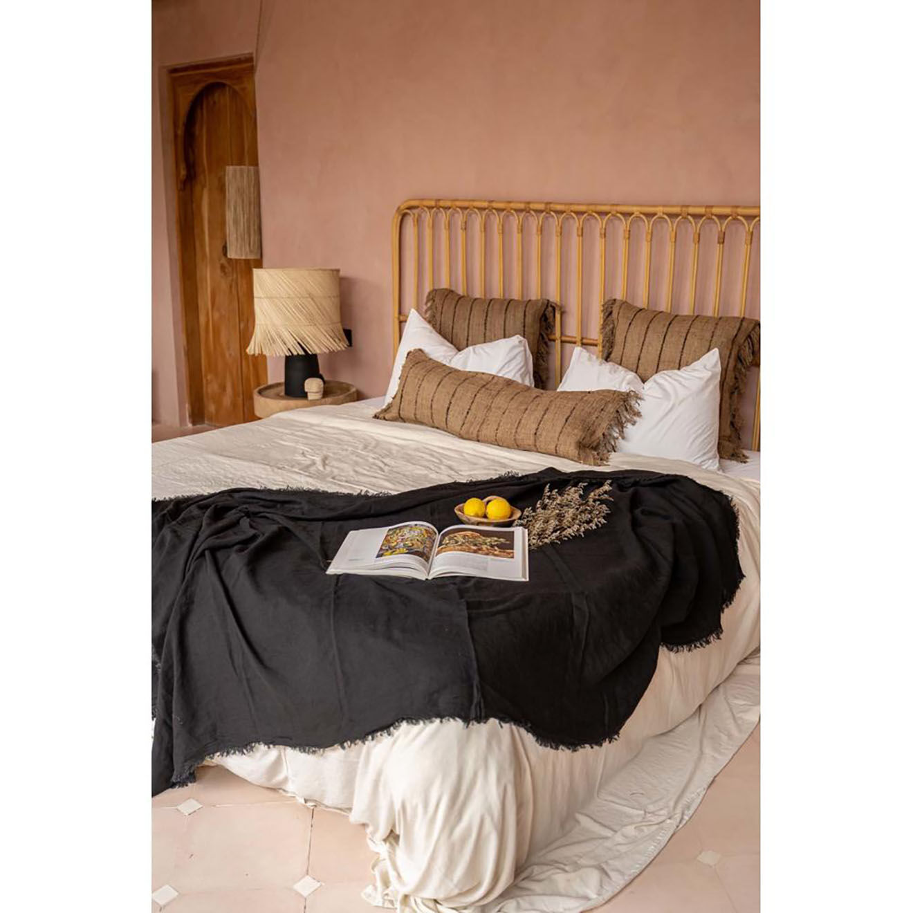 Bazar Bizar Housse de coussin Oh My Gee beige/noir - 35x100 cm