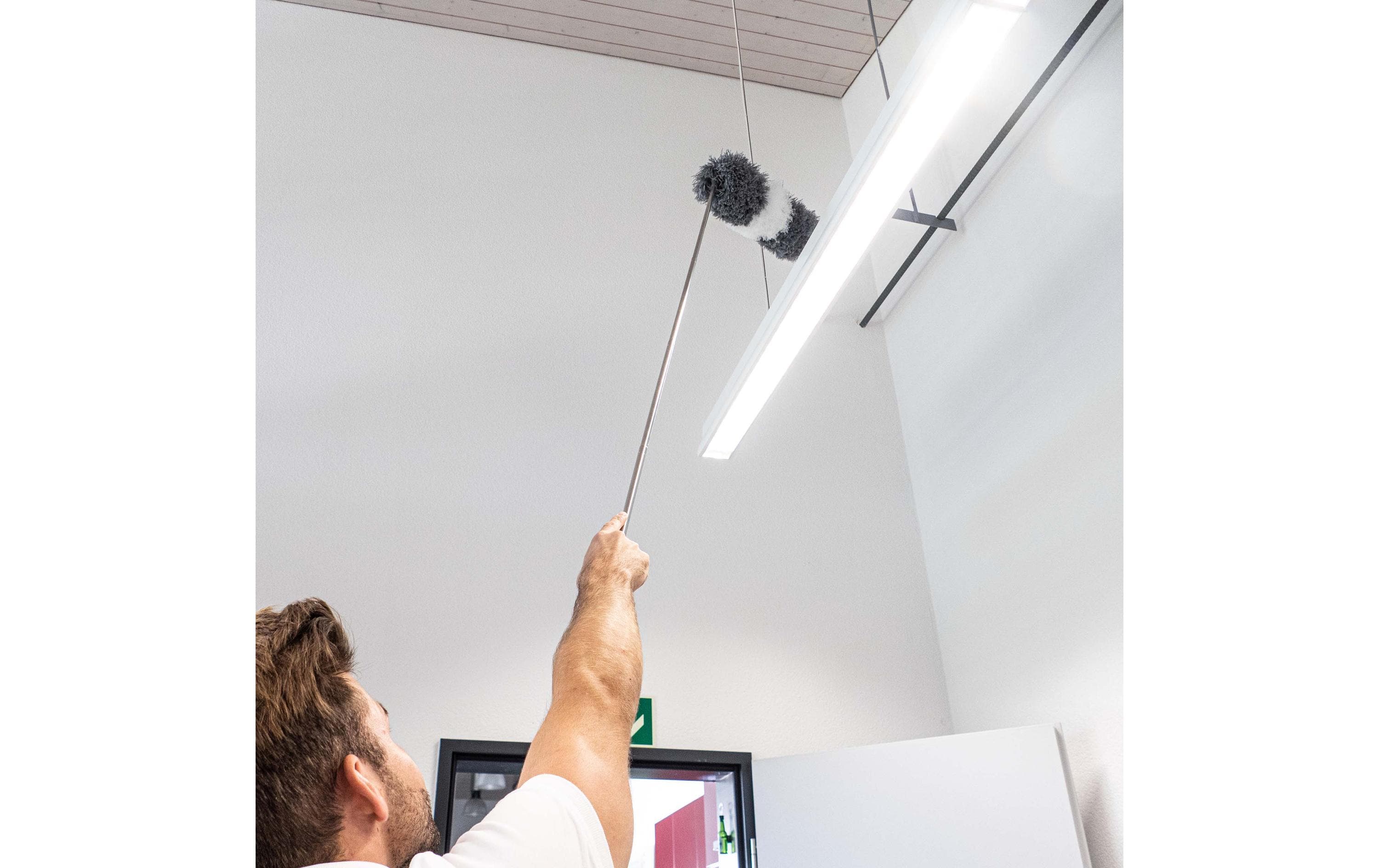 Staubwedel 245 cm Grau/WeissStaubwedel mit extra langem Teleskopstiel