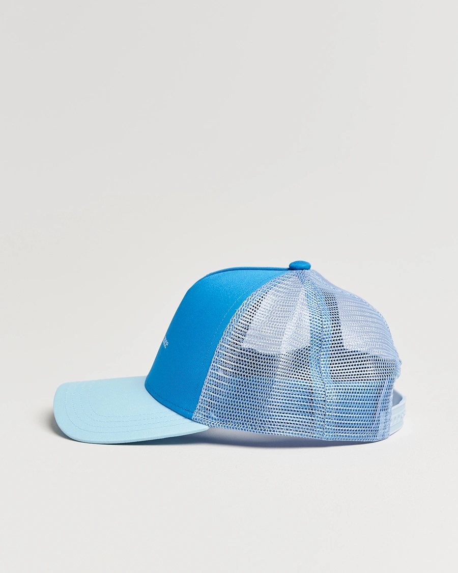Peak Performance Trucker Cap Cloud/Brilliant Blue
