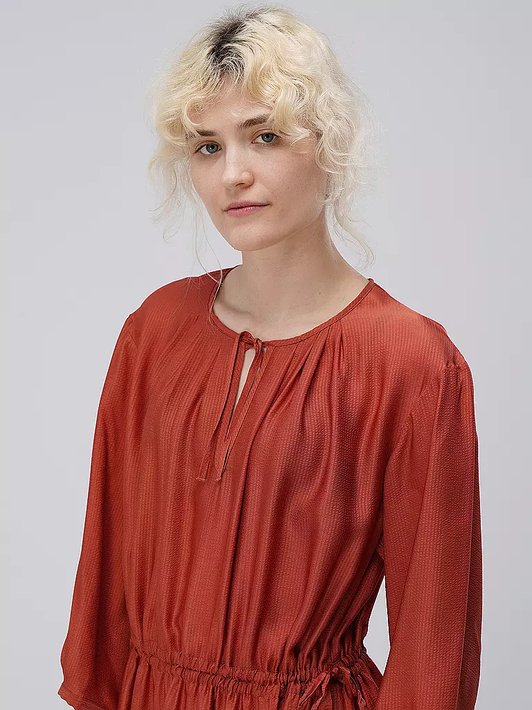 A.P.C. Midikleid EVE orange