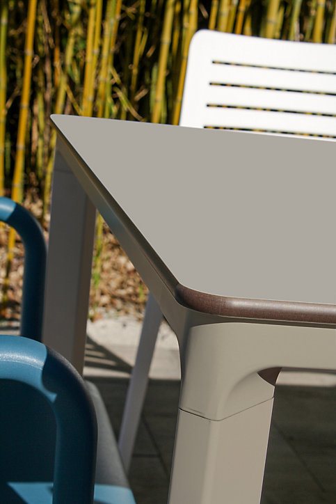 Table de jardin Meet en aluminium coloris taupe L.200 x l.90 x H.73 cm
