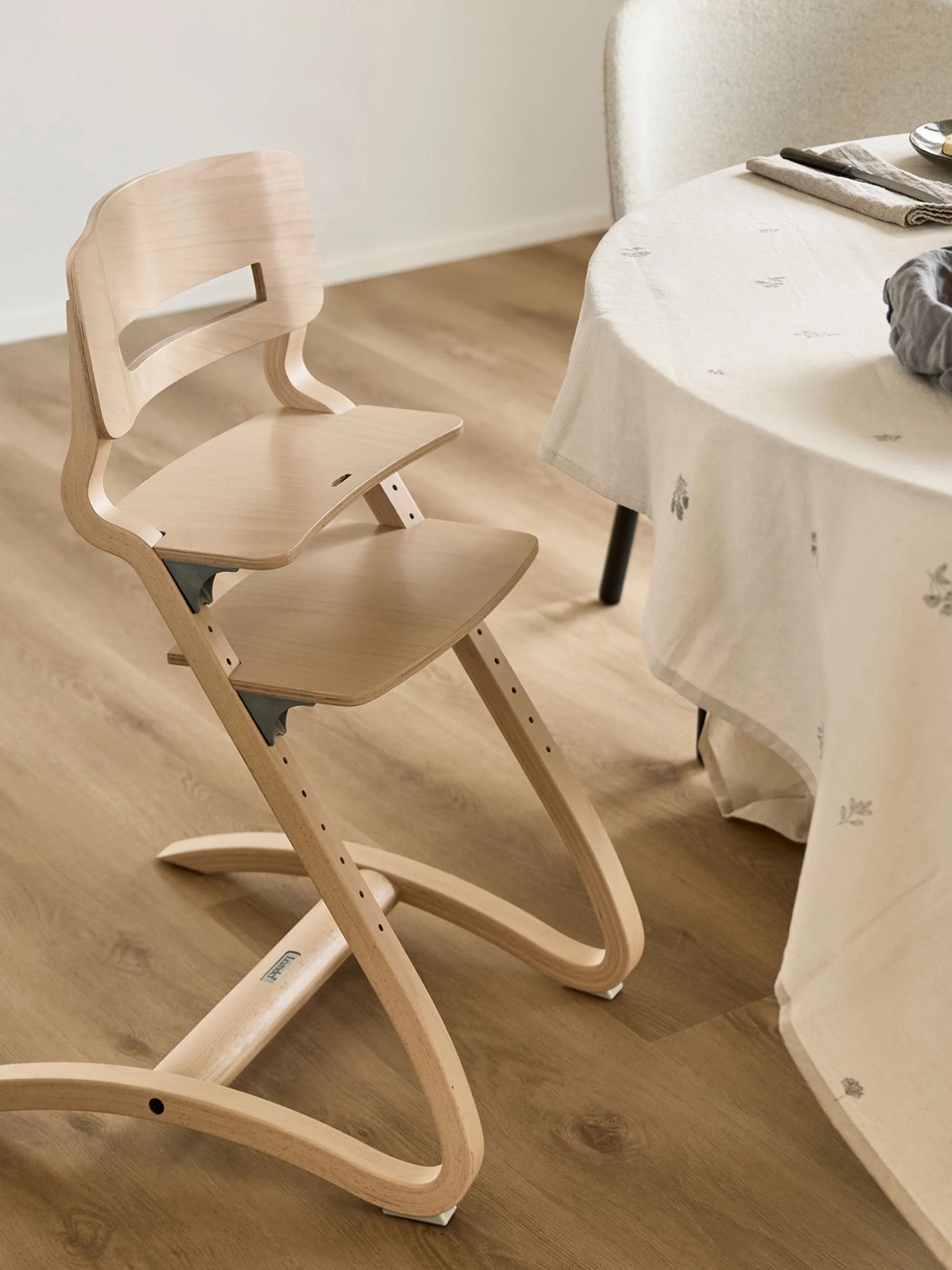Houten kinderstoel Leander Louie