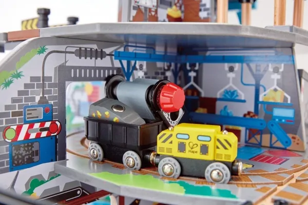 Hape Mighty Mountain Mine