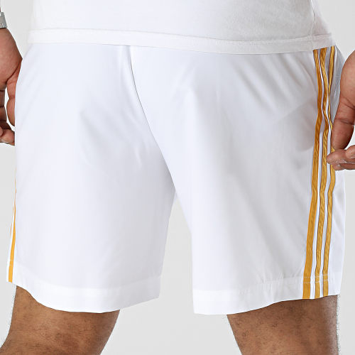 Short Jogging A Bandes Real Madrid HY0614 Blanc
