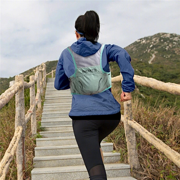 Ultraleichte Mesh Laufweste Verstellbare Outdoor Sport Weste mit Brusttaschen - Schwarz / Grau
