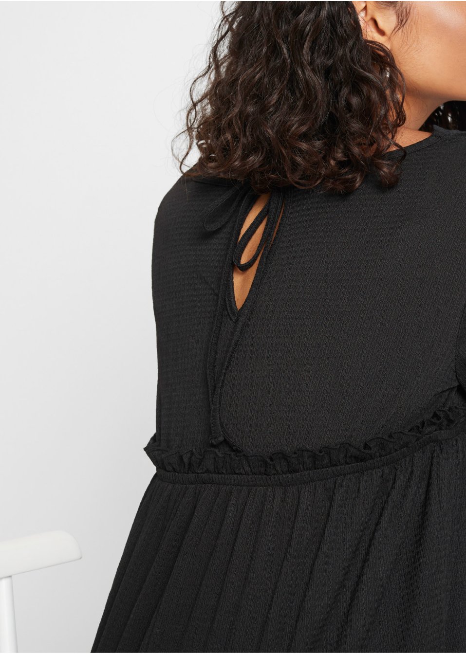 Robe à broderie ajourée