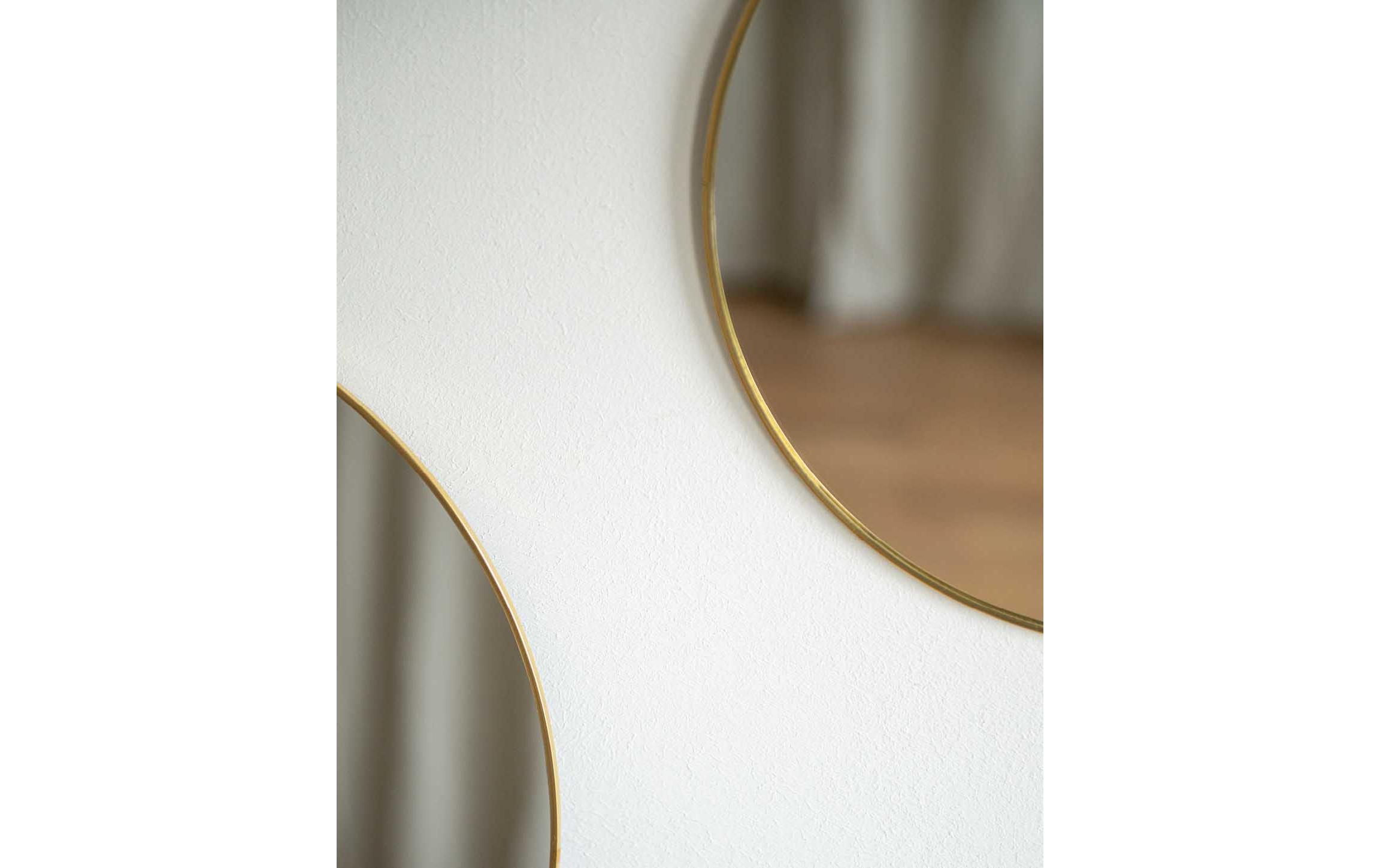 Spiegel Ø 30 cm, GoldSchlichter runder Wandspiegel mit goldenem Rahmen