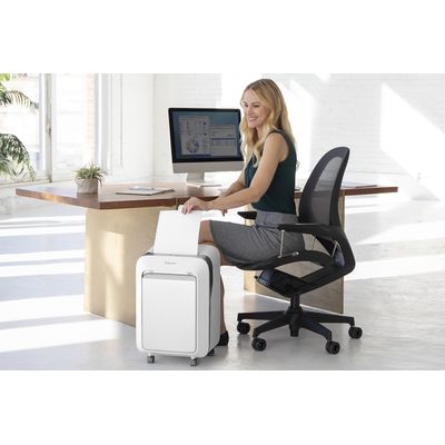 Fellowes Powershred LX211 - destructeur de documents coupe croisée microparticules - 15 feuilles - Corbeille 23 litres - blanc