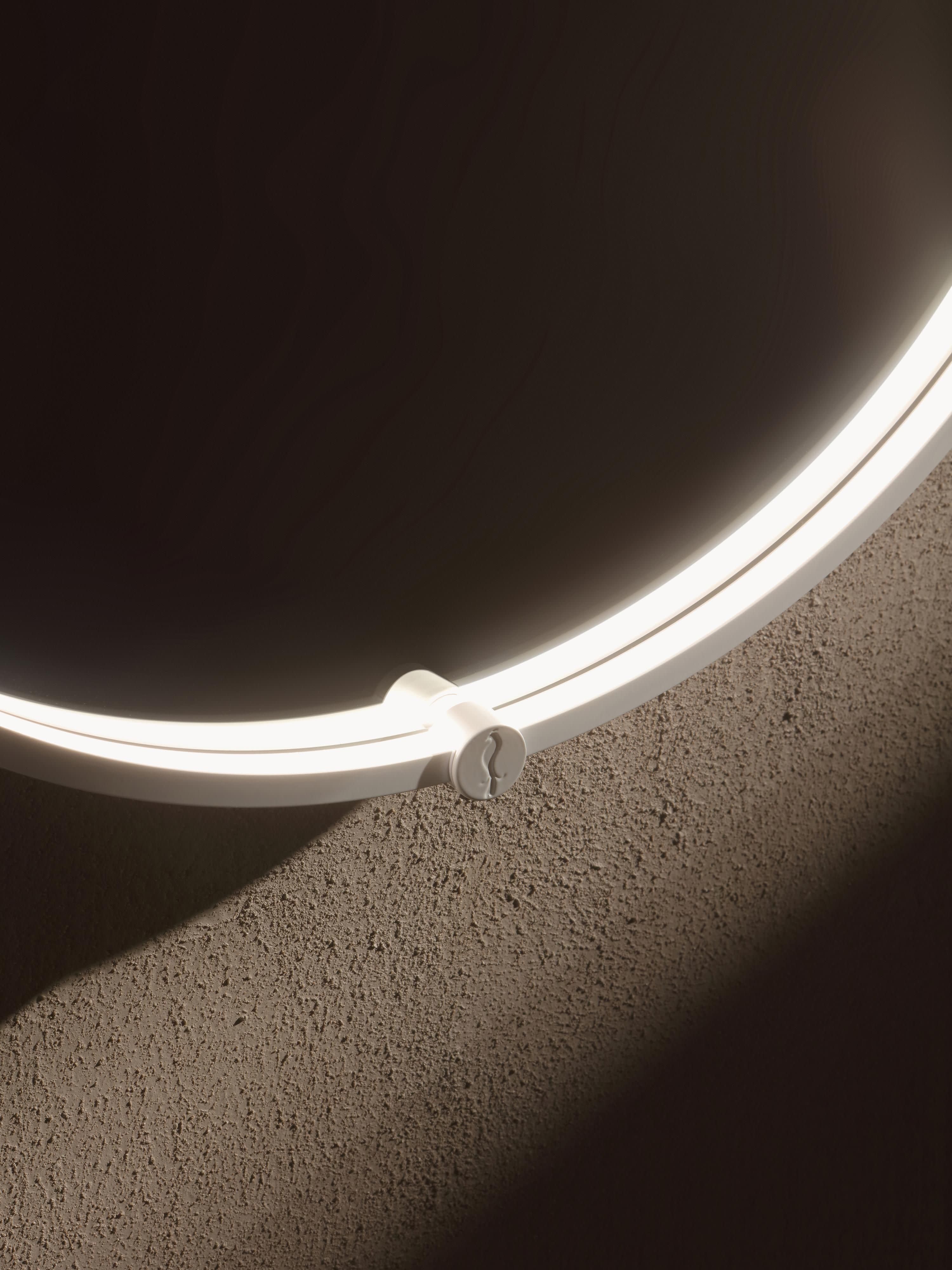 Ovale wandspiegel Avior met LED-verlichting