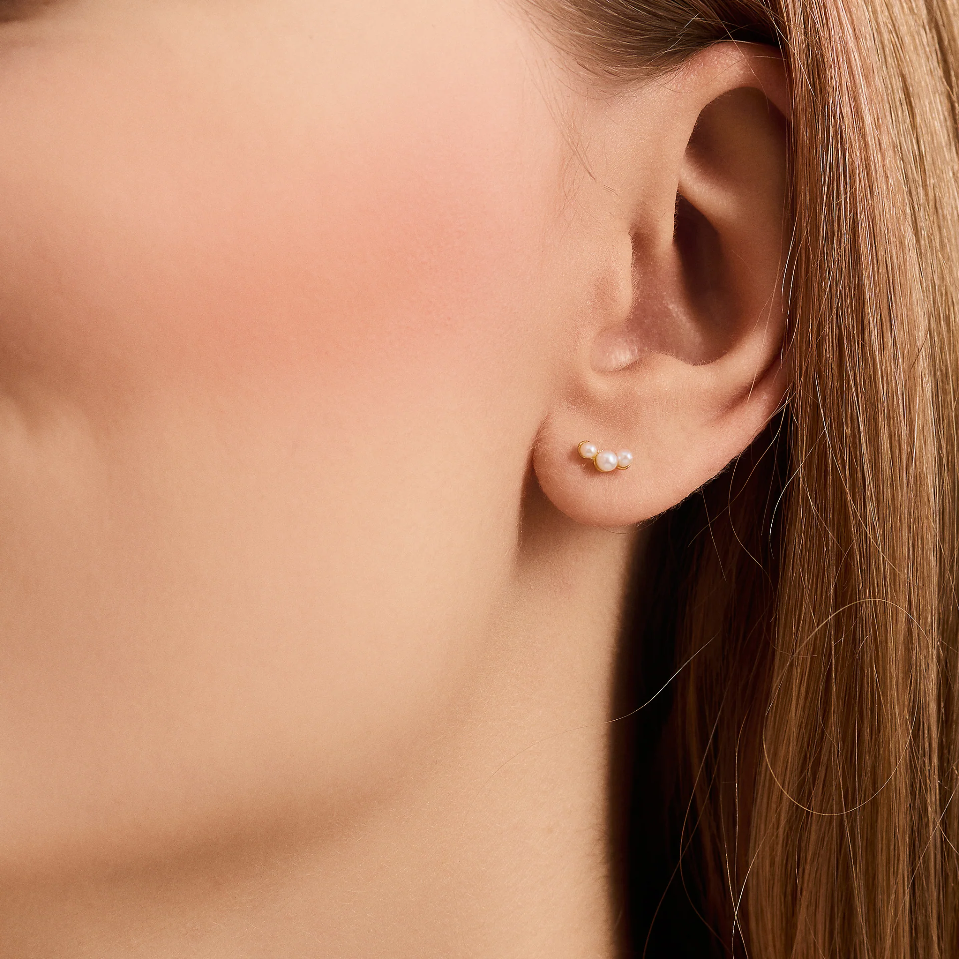 Pernille Corydon  Ocean Pearl ørestikkere - forgyldt