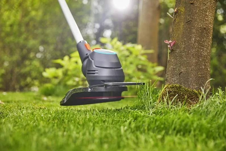 Gardena Batteridrevet græstrimmer ComfortCut 23/18V, sæt