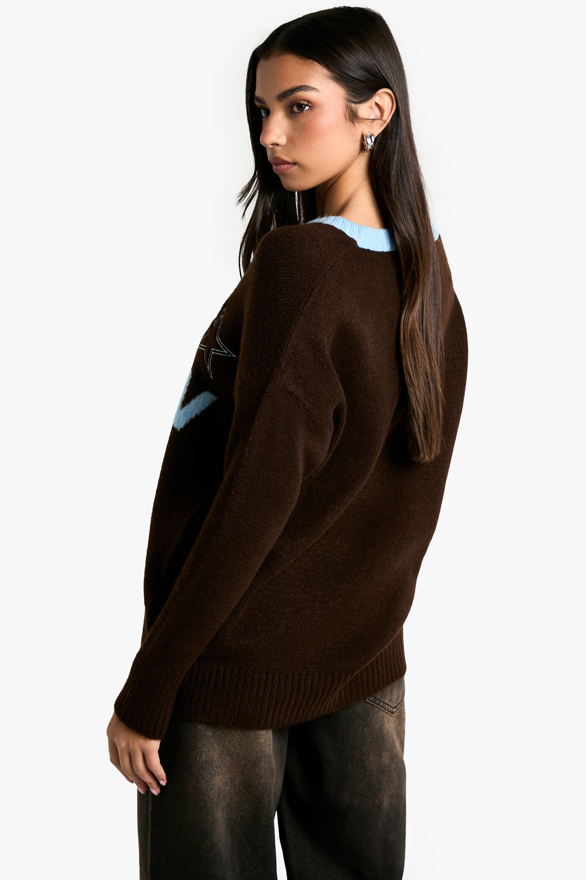 DSGN Pull en maille oversize à encolure en V brodé