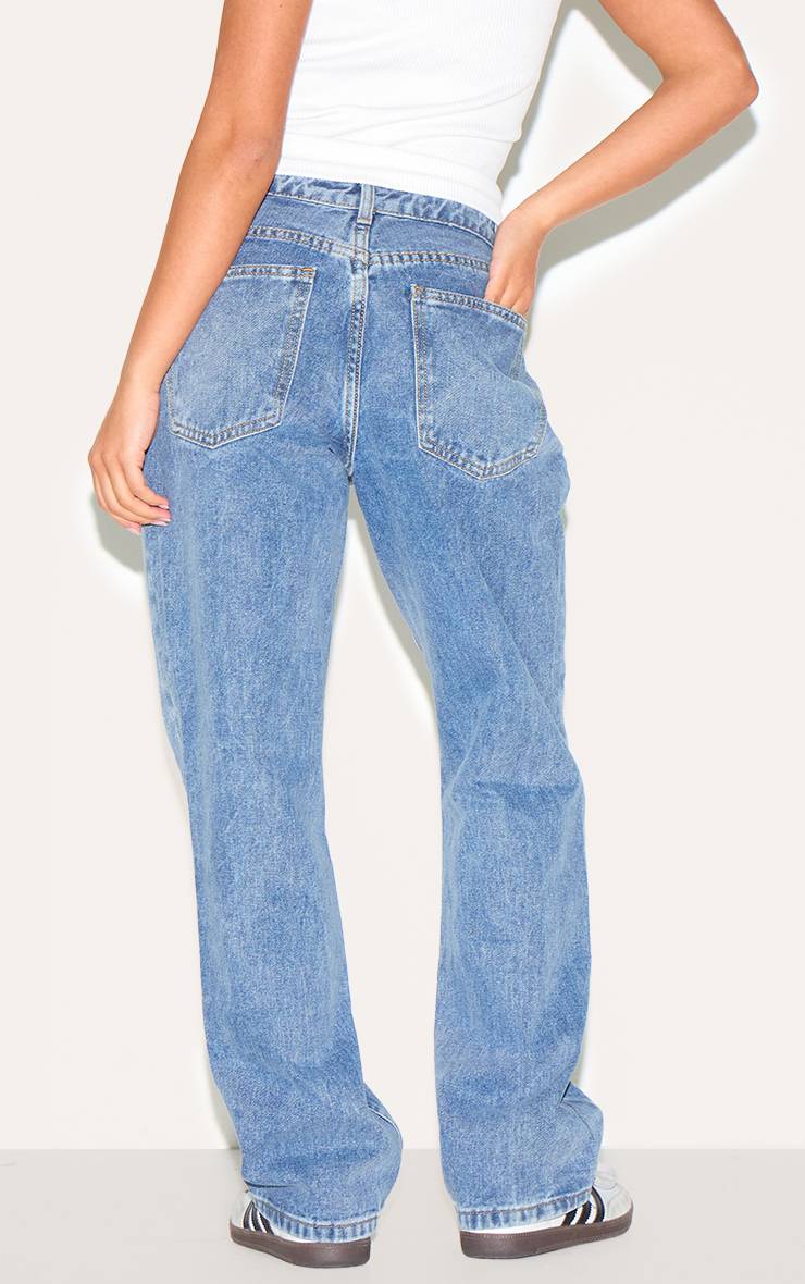 Mid Blue Wash Prettylittlething Petite Jean Taille Haute Coupe Droite
