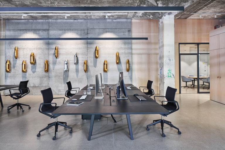 Vitra Physix bureaustoel zwart onderstel Trioknit silver