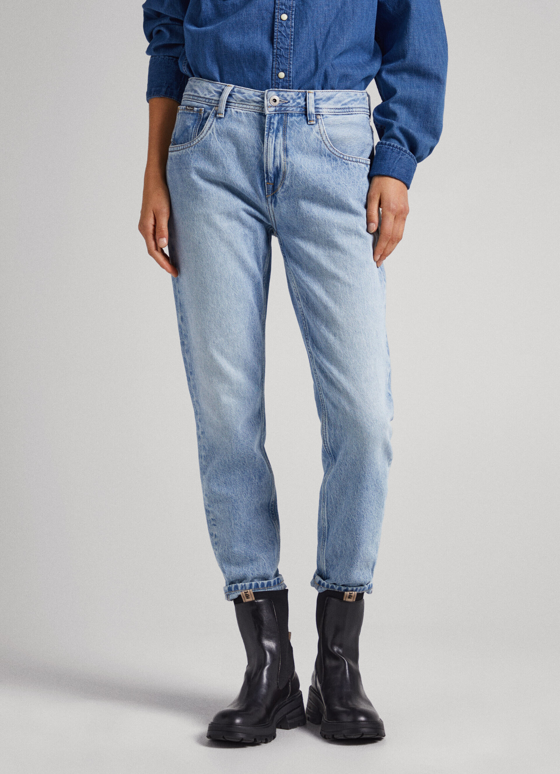 JEANS VIOLET FIT RELAXED TIRO ALTO - denim