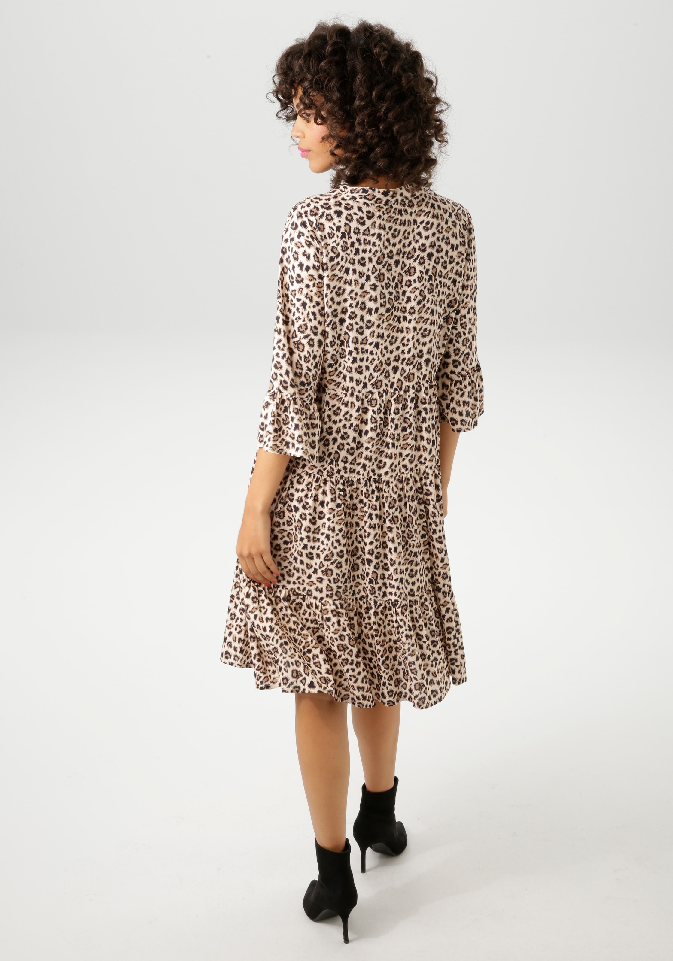 Aniston CASUAL Tunikakleid mit extravagantem Animal-Print