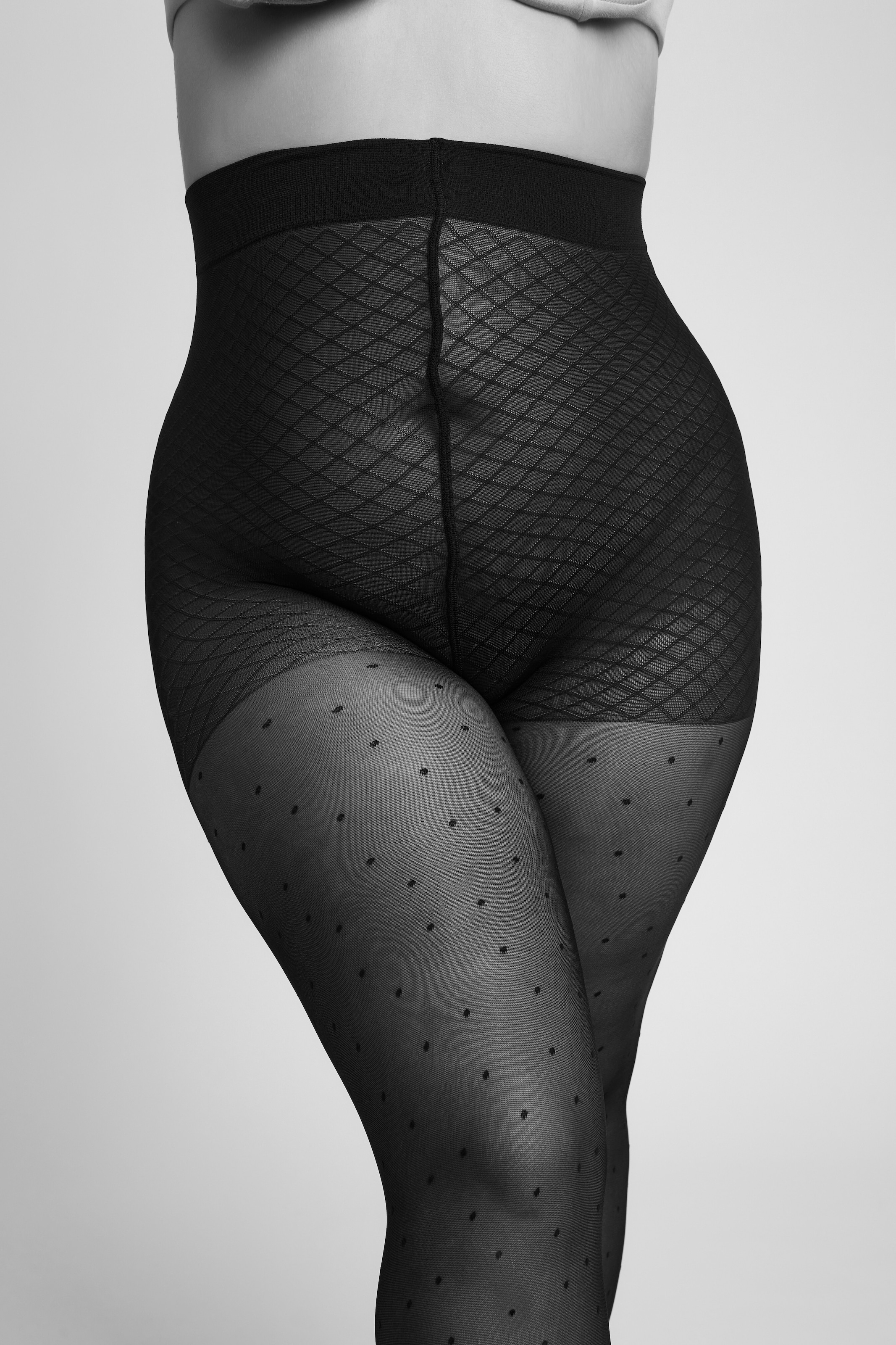 Camano Feinstrumpfhose »fine curvy« 40 mit dezentem Tupfen-Allover