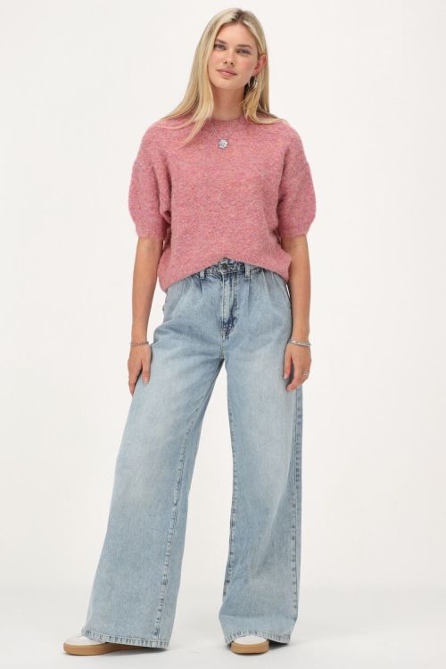 Roze boucle top met korte mouwen