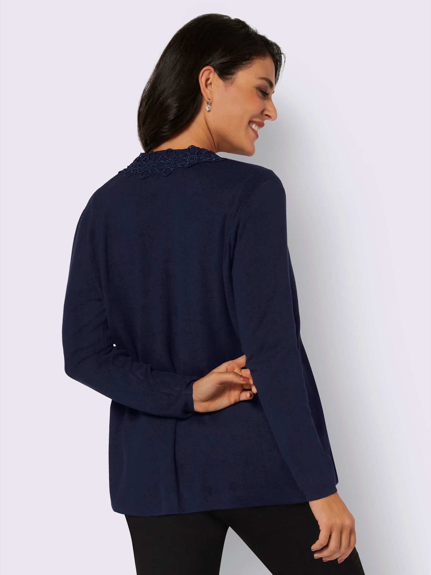 Veste en tricot magnifique bordure en dentelle