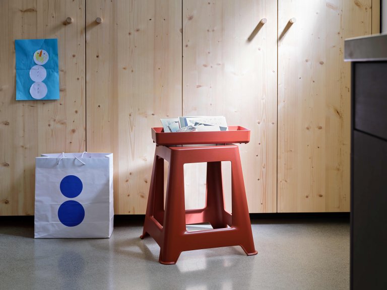 Vitra Chap kruk sea blue
