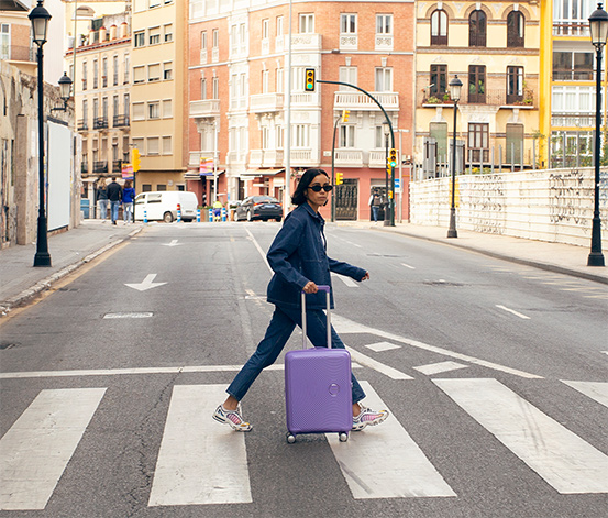 American Tourister Hartschalen-Koffer »Soundbox« Spinner 55/20 TSA EXP, lavender