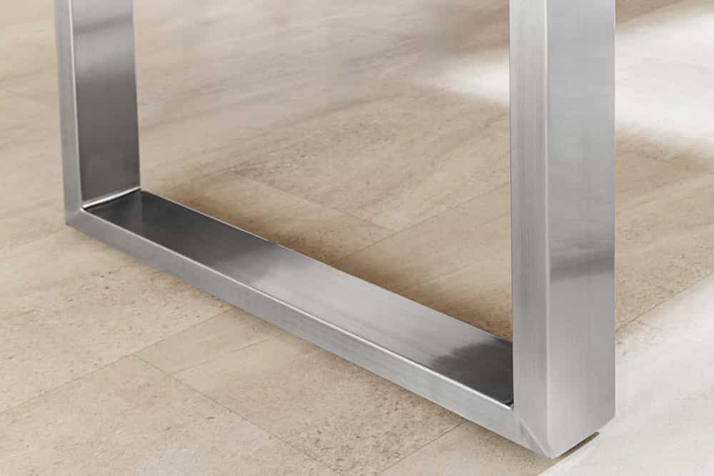 Massiver Esstisch WILD OAK 160cm natur silber Wildeiche Baumkante Edelstahl U-Gestell