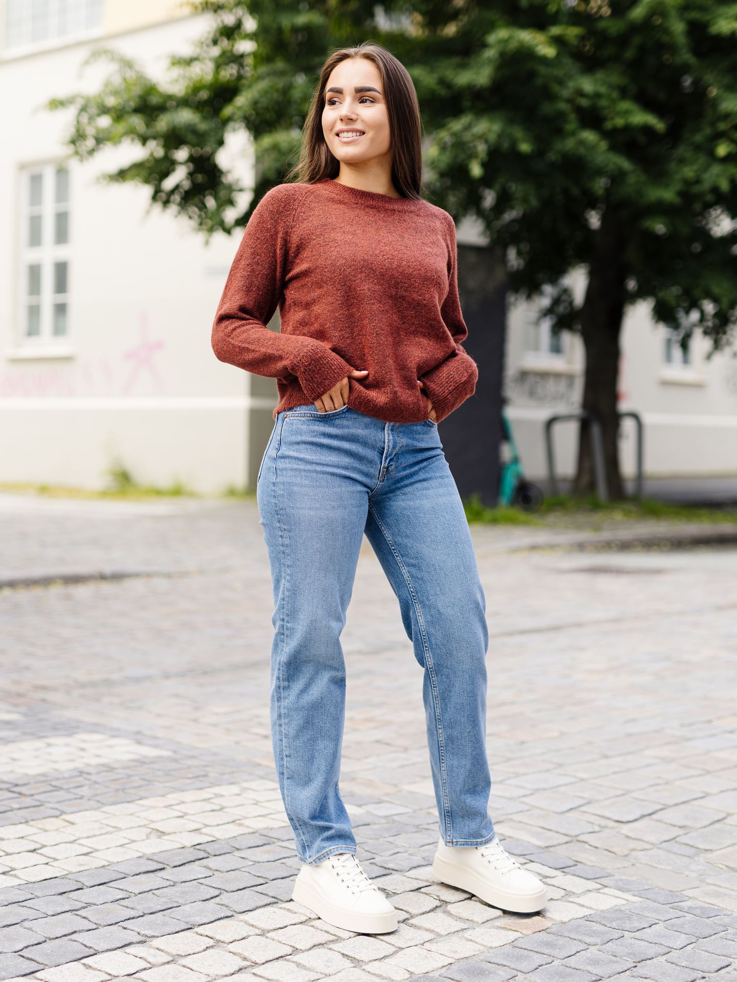 Lulu Long Sleeve Knit O-Neck