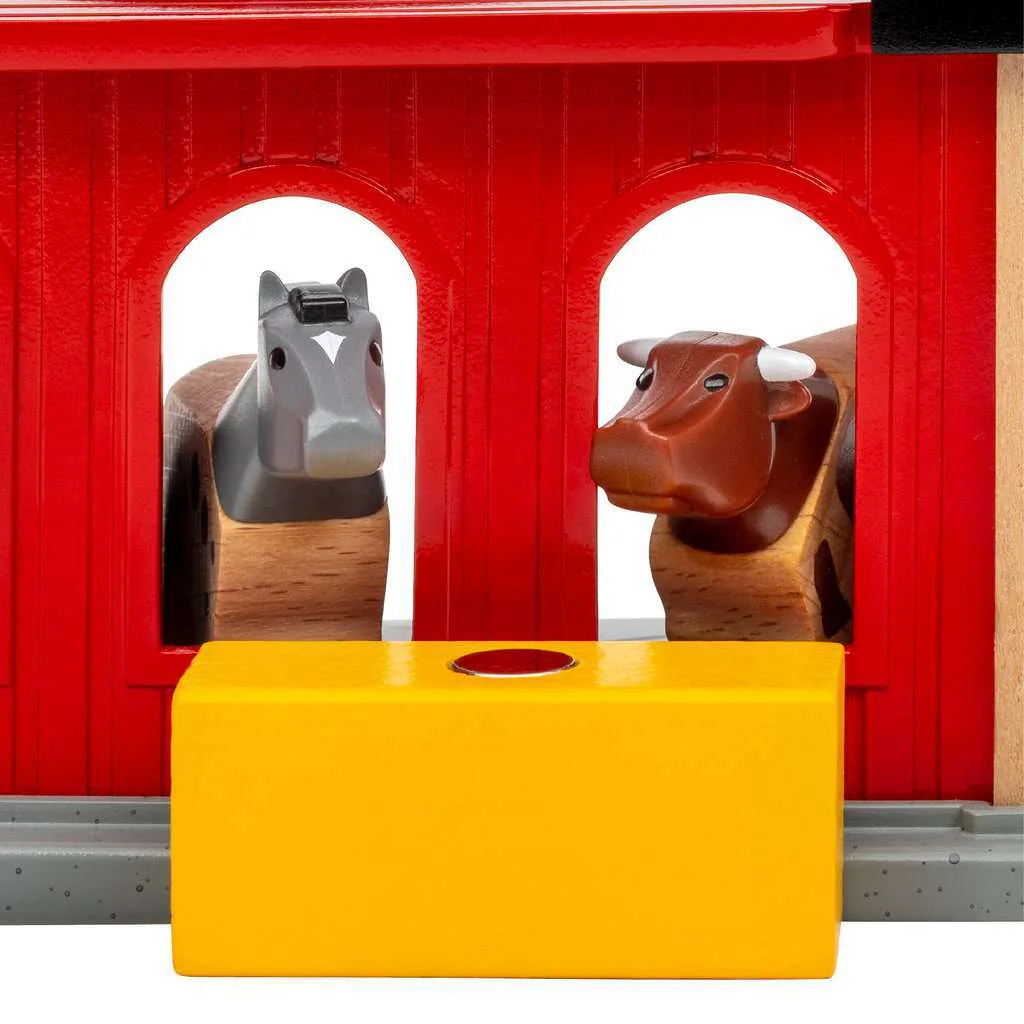 BRIO Spiel Tierscheune mit Heuwaggon