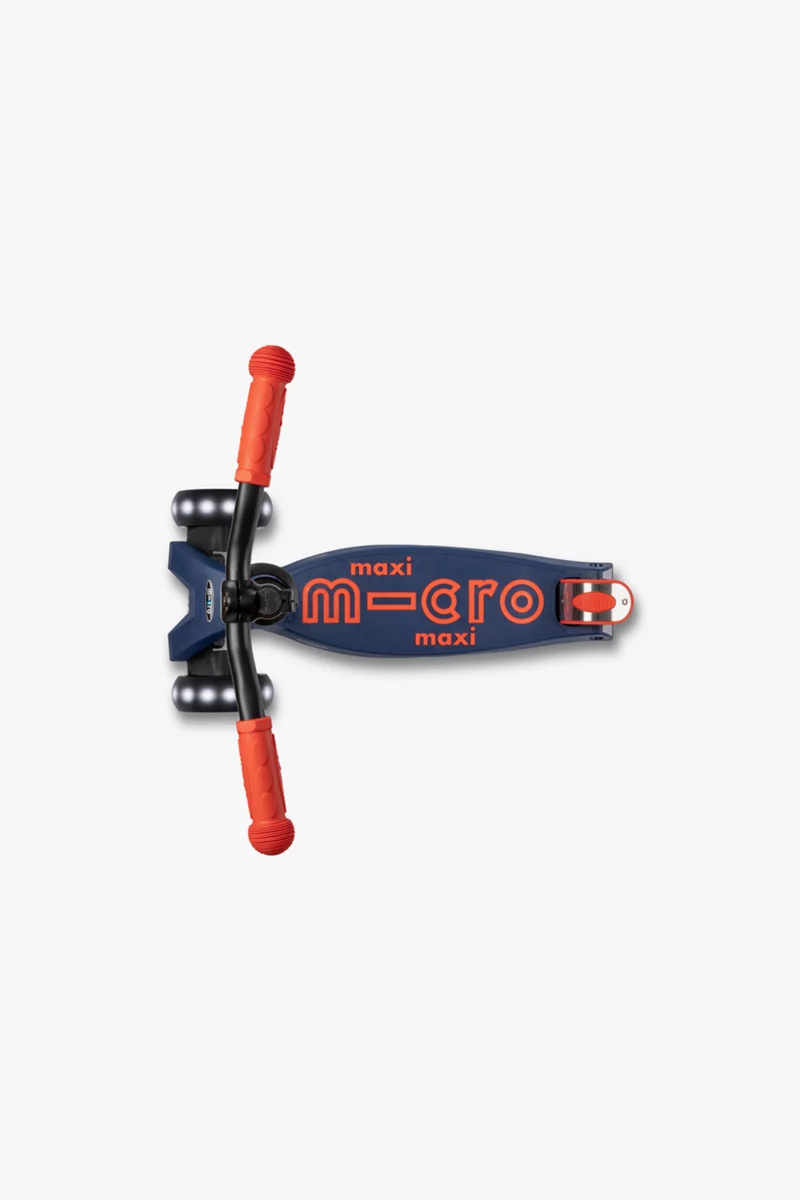 Micro Maxi Deluxe Pro LED Scooter