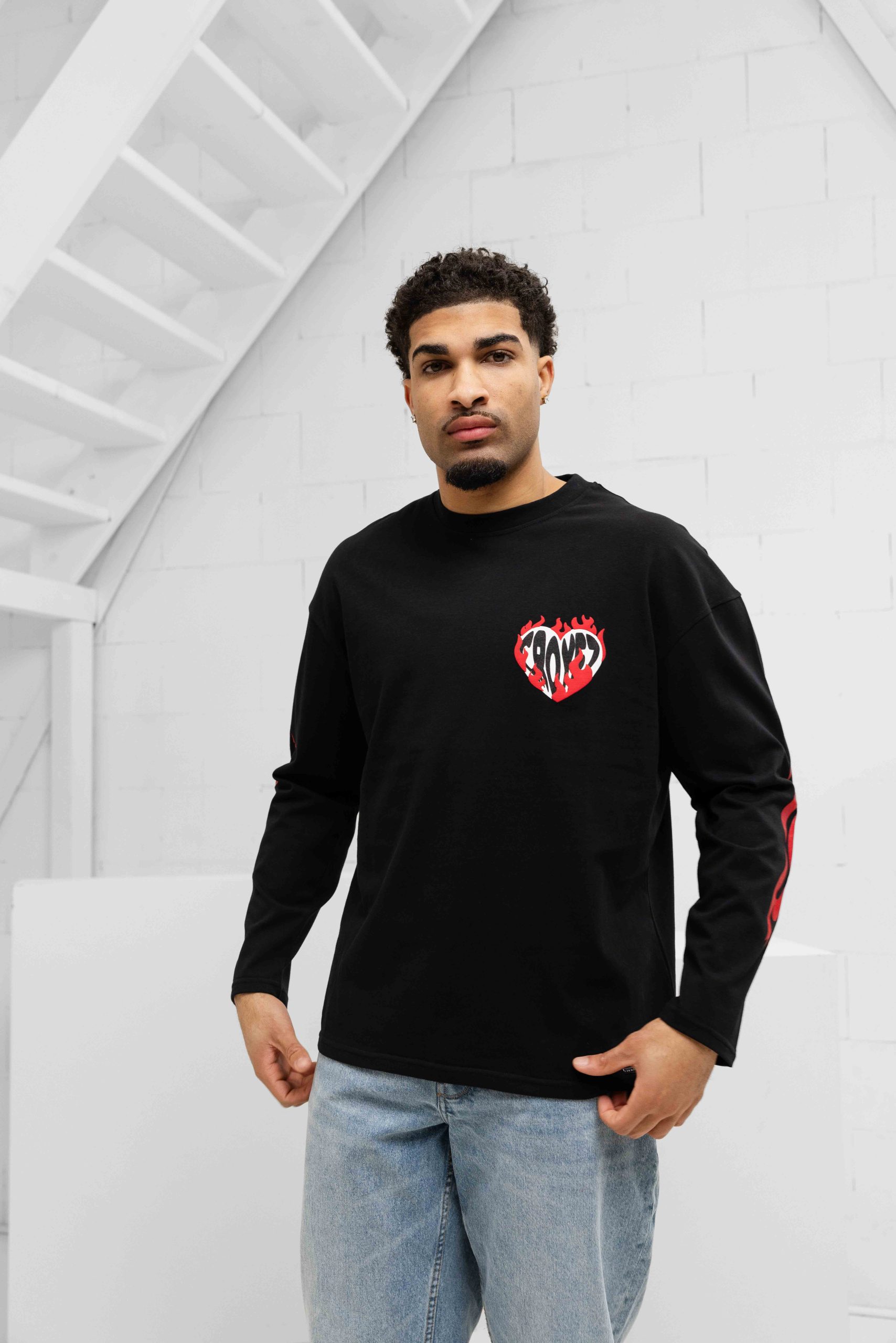 Croyez Heart On Fire Longsleeve T-Shirt Heren Zwart