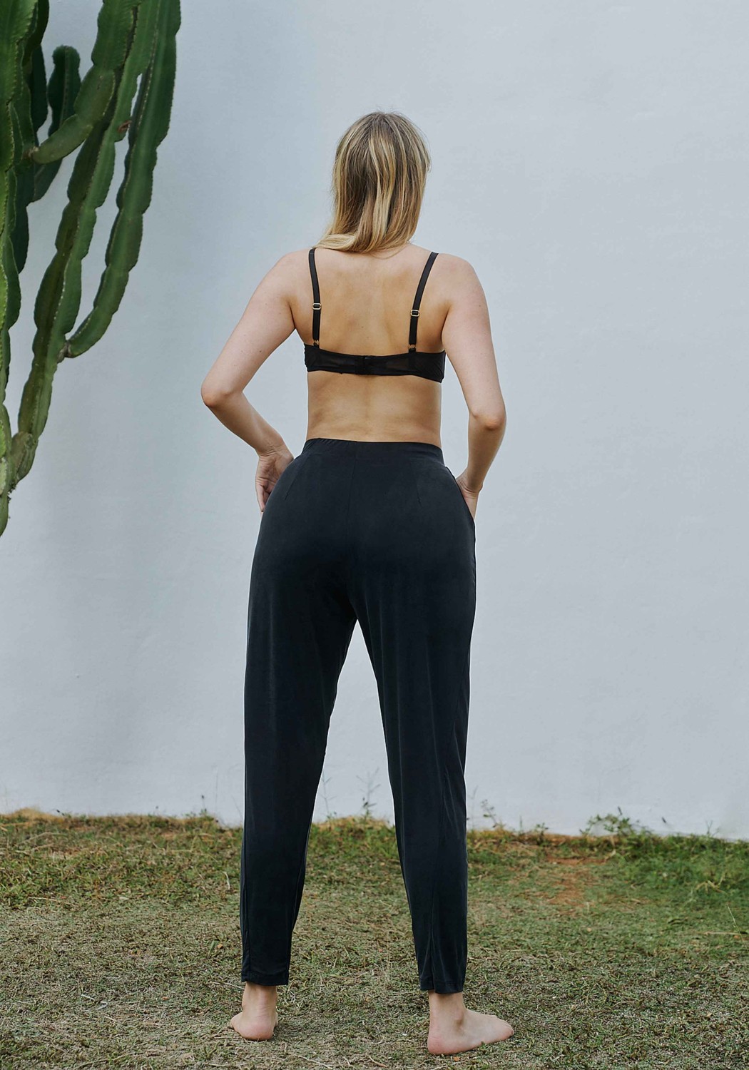 Moya Kala Hose Lounge Jogger Graphite