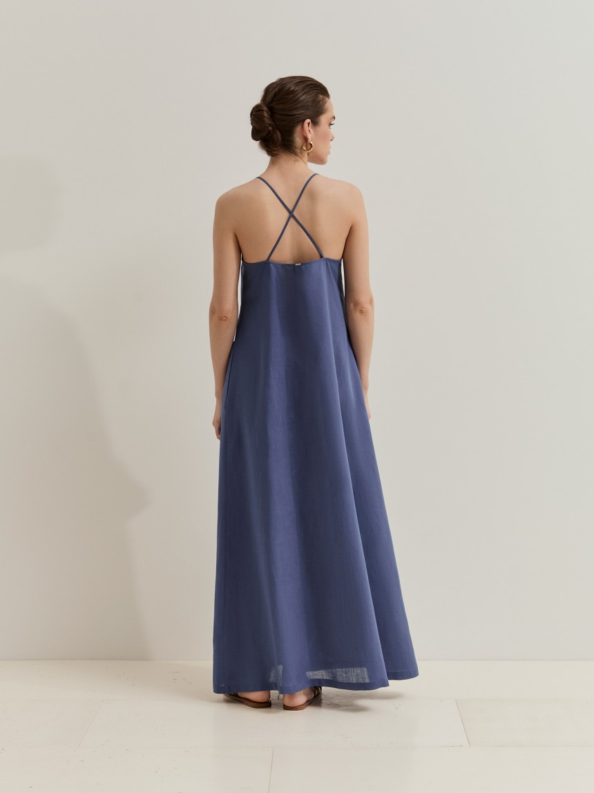 Vestido de alças em liocel e linho