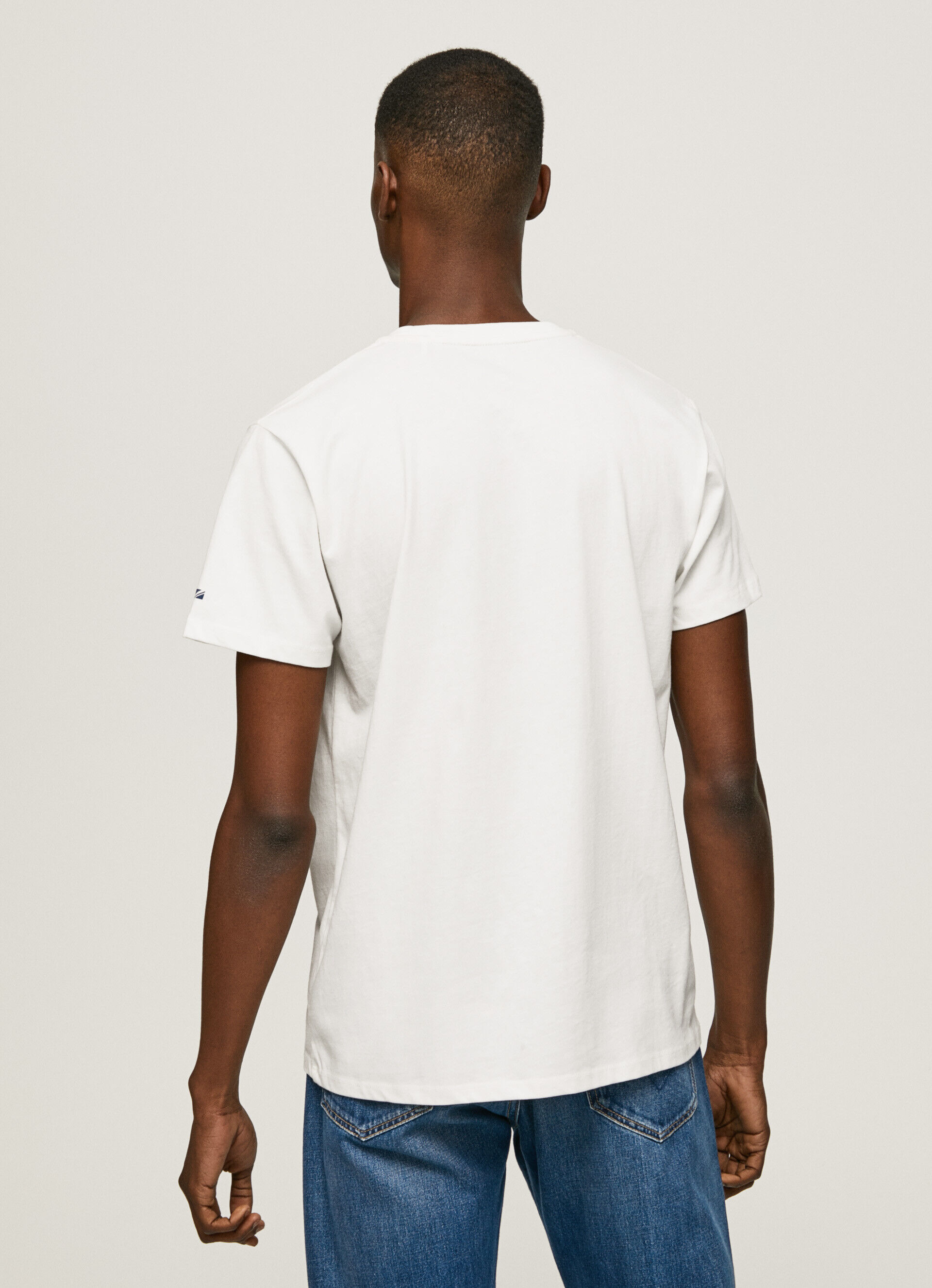 CAMISETA COM ESTAMPA FOTOGRÁFICA - branca