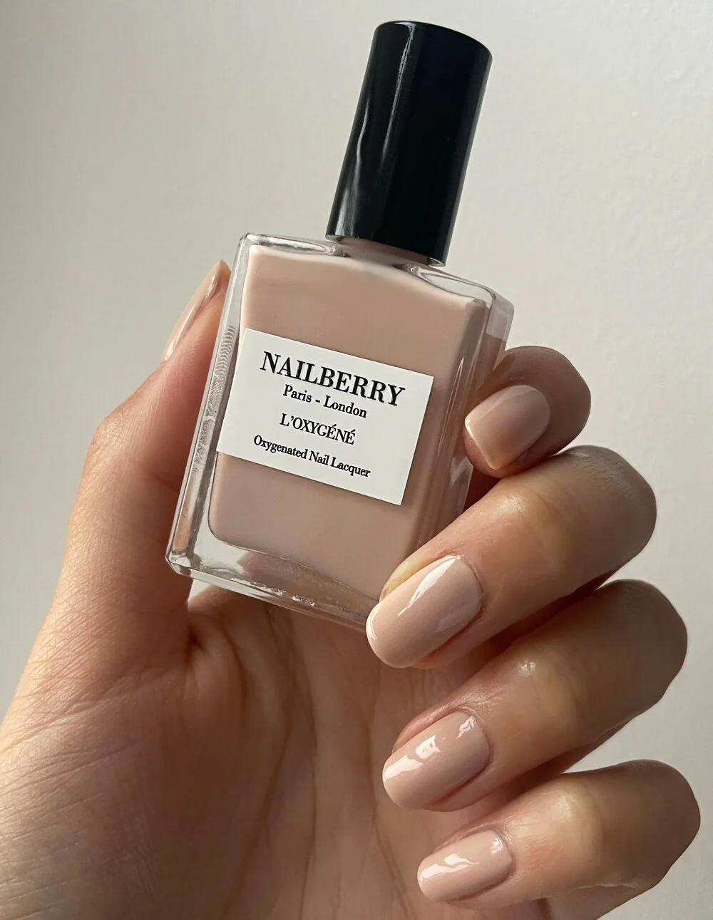 NAILBERRY  Au naturel neglelak - Lys naturlig