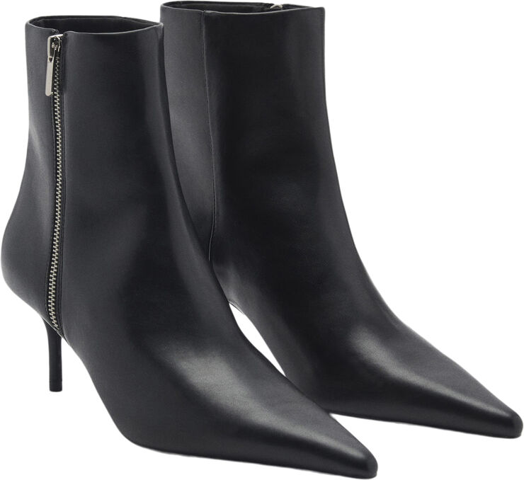 MANGO ANKLE BOOTS. -- ZIPI Black
