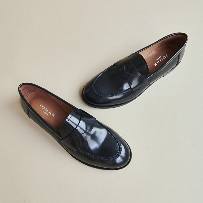 Mocassins à bouts ronds  en cuir glacé noir