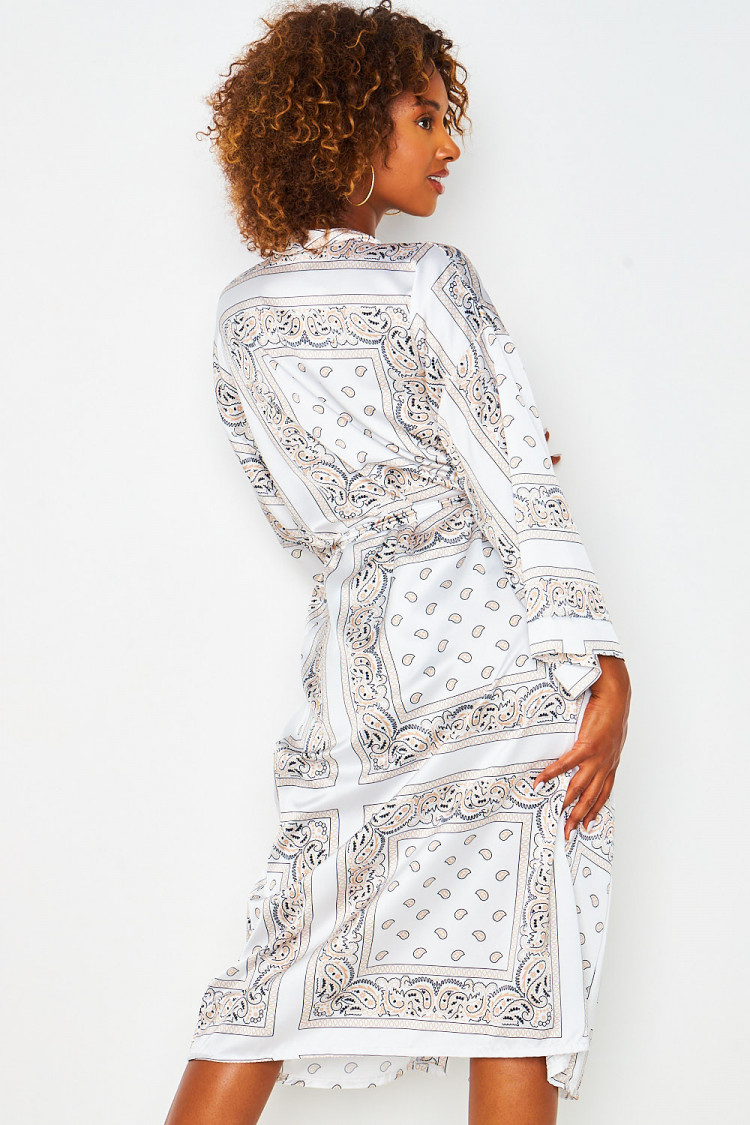 Kimono ceinturé blanc imprimé foulard
