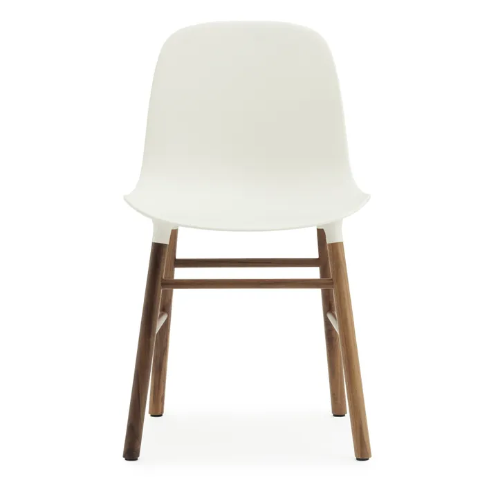 Normann Copenhagen Chaise Form en noyer | Blanc