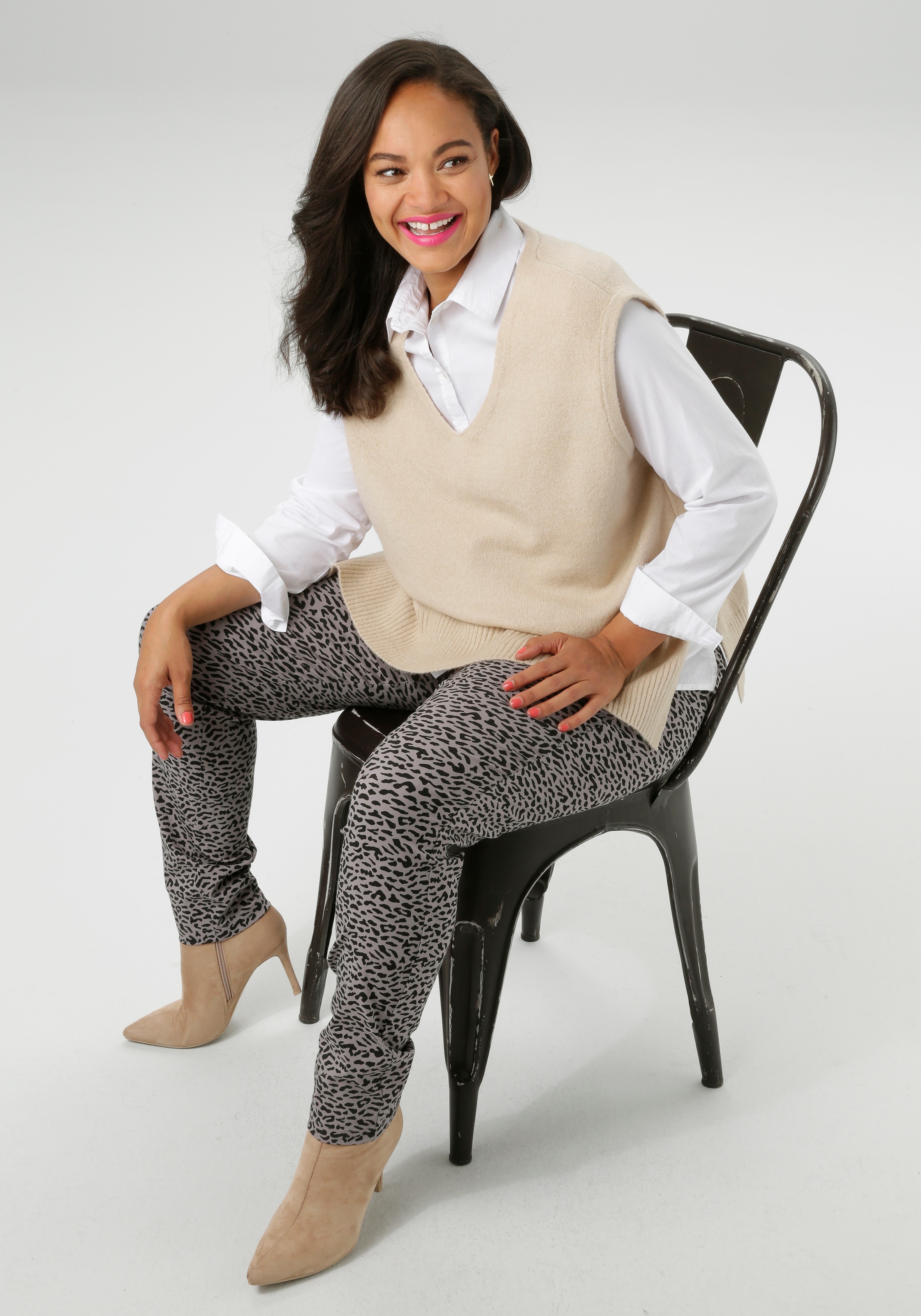 Aniston PLUS Schlupfhose  in angesagtem Animal Print - NEUE KOLLEKTION