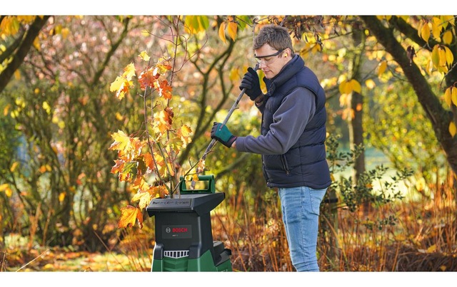 BOSCH Häcksler »23 TC«