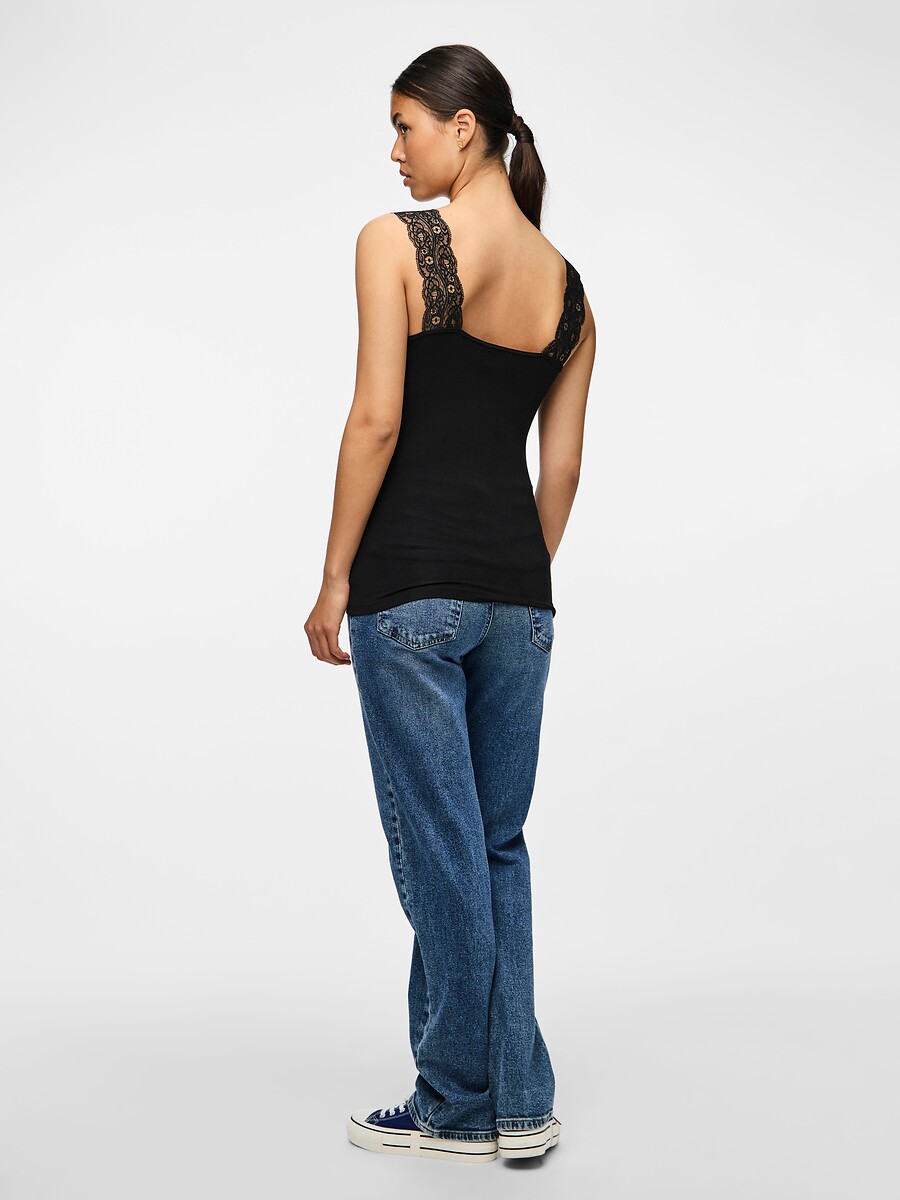 PEÇAS<br>Camiseta regata com decote em V