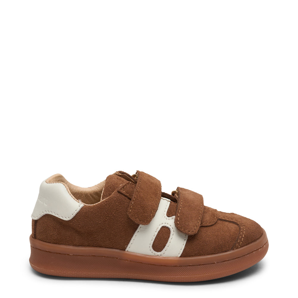 Bay v sneakers