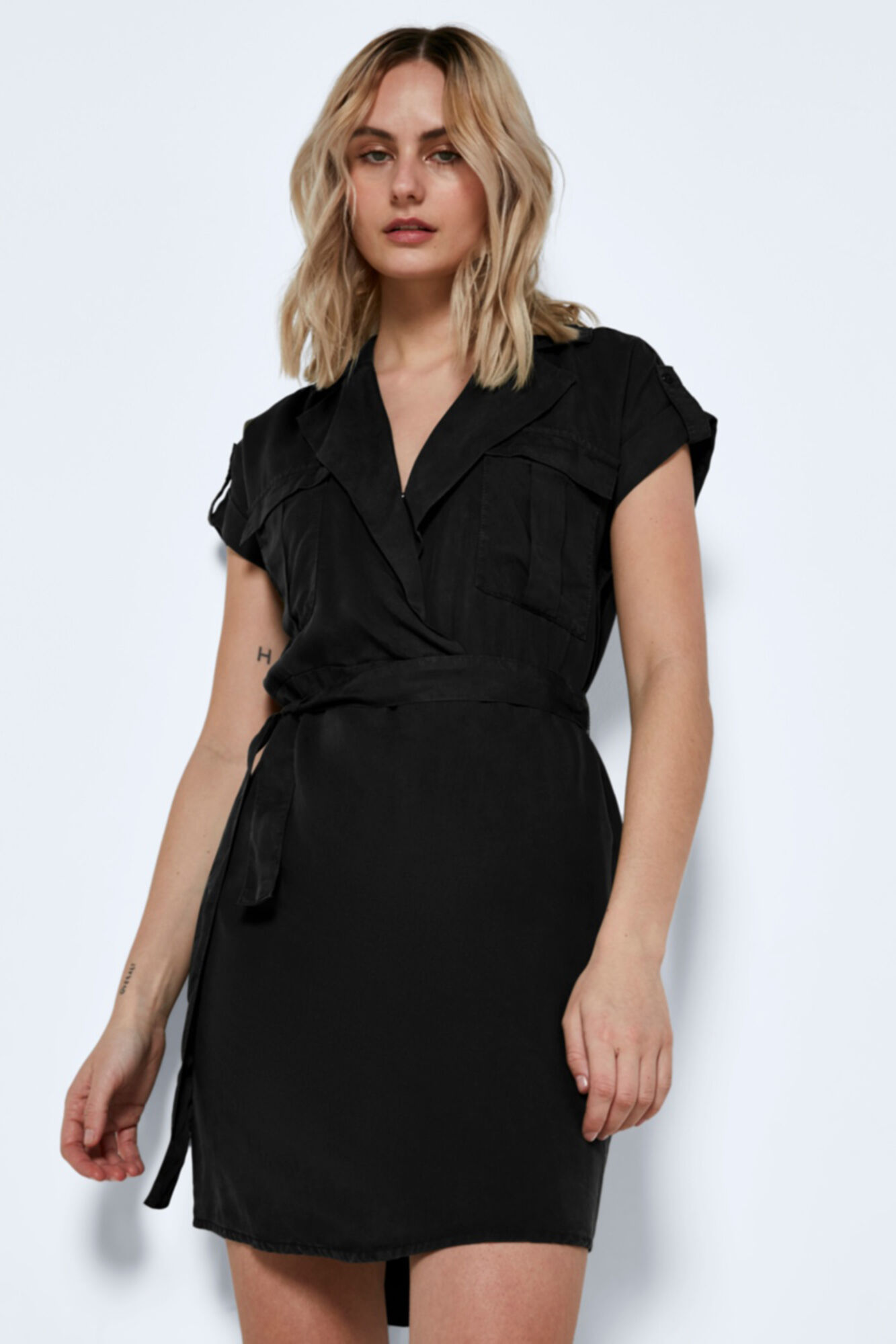 Vestido curto de lyocell