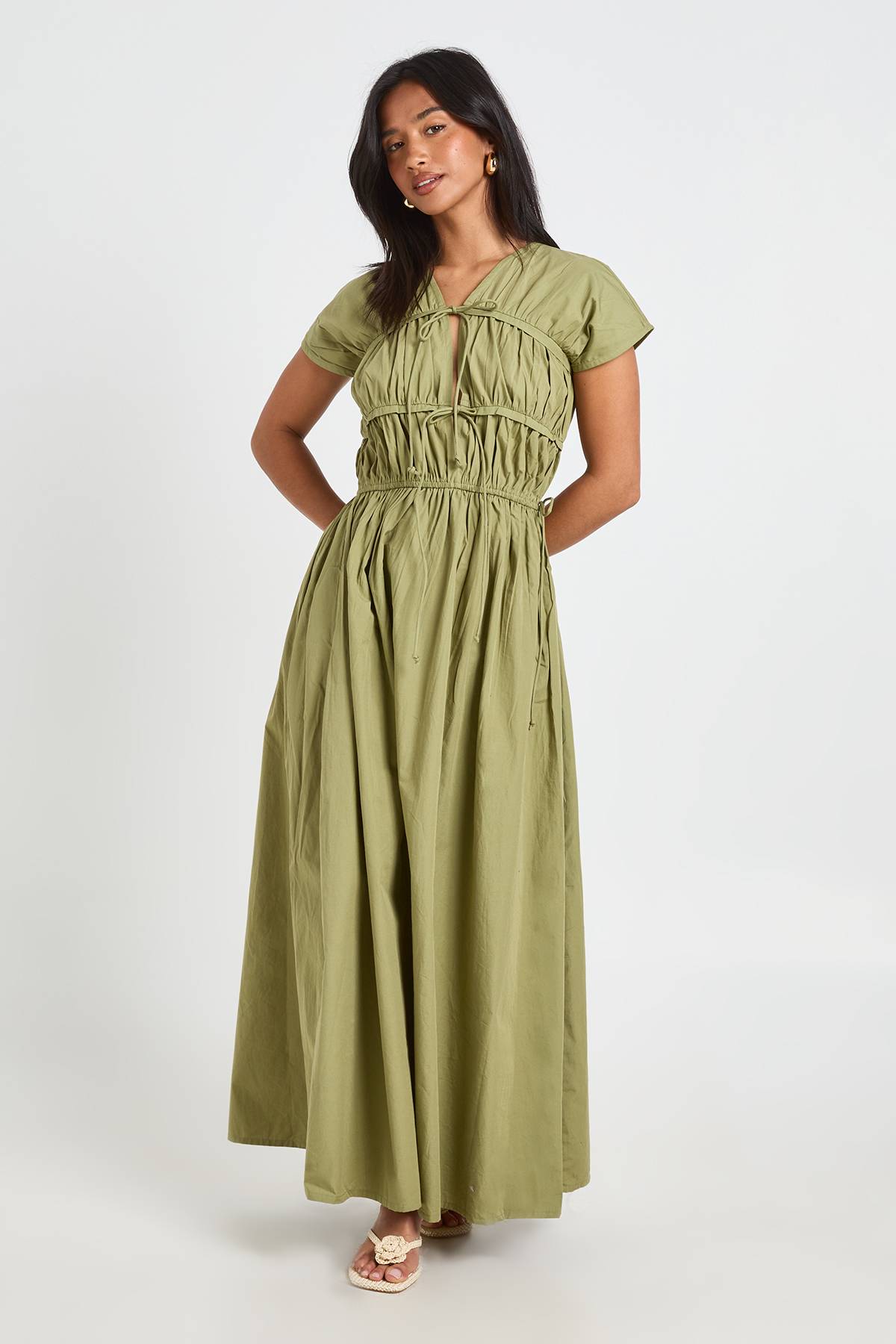 boohoo Robe Maxi En Popeline De Coton Avec Fronces Devant Et Lien À Nouer Petite Taille